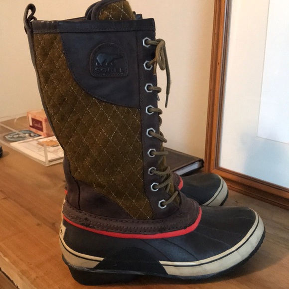 Sorel Boots - Picture 2 of 8